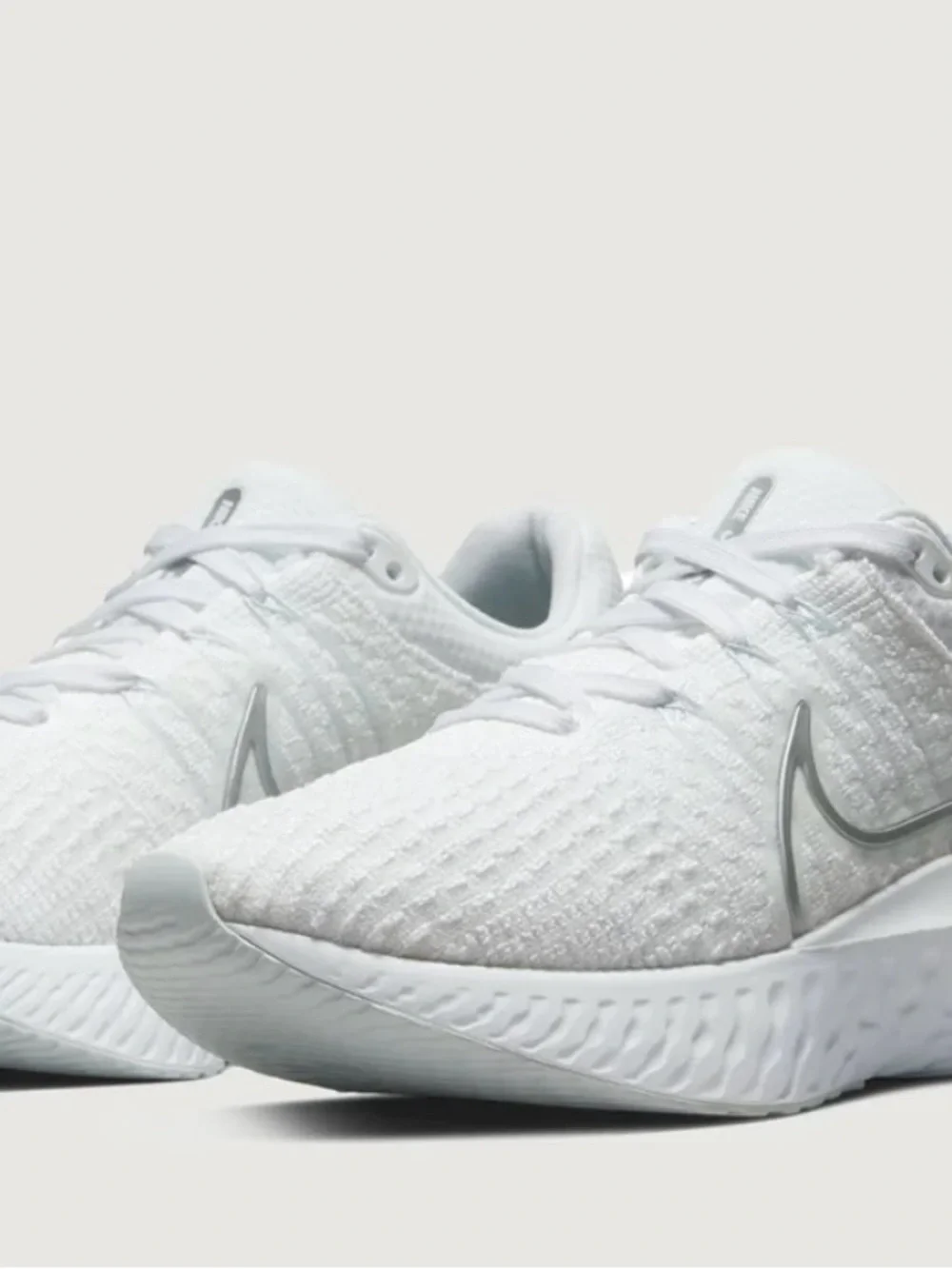 Nike React Infinity Run Flyknit Running Shoes in size 7.5. Never worn!! - Picture 6 of 7